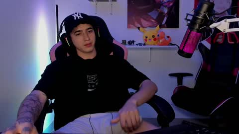 Snapshot of naranjo_seb chatting on 01.04.25 sebastian online show from 01.04.25