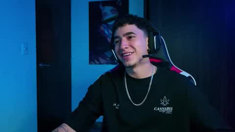 Snapshot of naranjo_seb chatting on 10.21.25 sebastian online show from 10.21.25