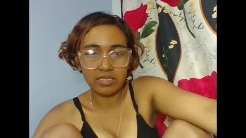 Snapshot of narindra884634 chatting on 02.28.26 narindra884634 online show from 02.28.26