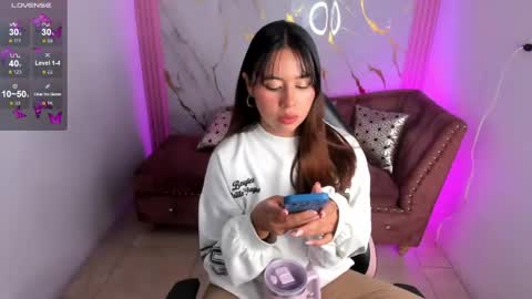 Snapshot of nasha_abby chatting on 05.08.26 Call me Nasha online show from 05.08.26