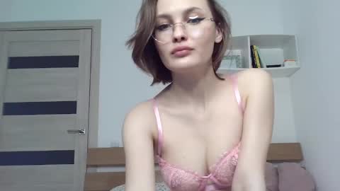 Snapshot of naslili chatting on 02.05.25 Tina online show from 02.05.25