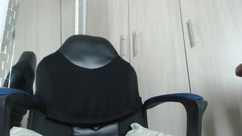 Snapshot of nassh_18 chatting on 04.21.26 nassh_18 online show from 04.21.26