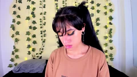 Maira online show from 03.11.25