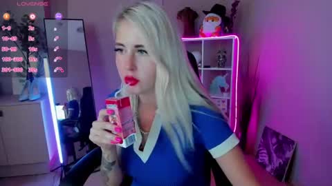 Snapshot of nastasya_cute chatting on 06.18.26 Nastya online show from 06.18.26