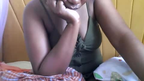 Sweet Ella online show from 12.03.25