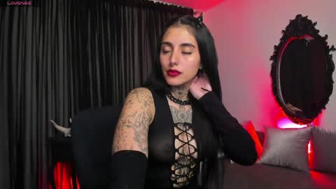 Snapshot of nasty_alice1 chatting on 05.09.26 Goddess Alice online show from 05.09.26