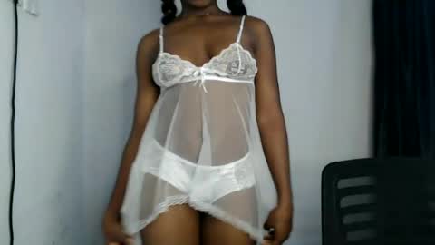 Snapshot of nasty_juicy22 chatting on 06.26.26 adie online show from 06.26.26