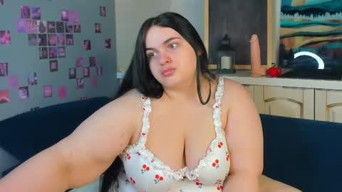 Snapshot of natali_xl chatting on 07.18.26 Natali online show from 07.18.26