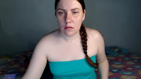 Snapshot of natalilanude chatting on 06.28.26 Ntl Age online show from 06.28.26