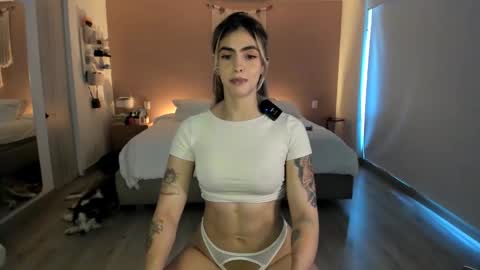 Snapshot of nataly_05 chatting on 04.23.26 anatalybee online show from 04.23.26