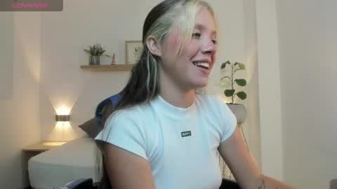 Snapshot of nataly_rodri chatting on 05.14.26 Nataly online show from 05.14.26