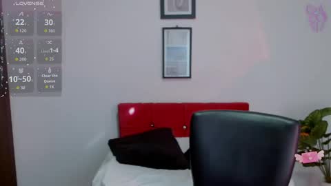 Nataly Escobar online show from 11.20.25