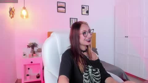 Snapshot of natasha__monroe chatting on 05.21.26 Natasha online show from 05.21.26