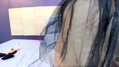 Snapshot of natasha_calypso chatting on 02.11.25 online show from 02.11.25