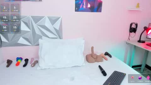 Snapshot of natasha_kurth chatting on 11.04.25 Natasha online show from 11.04.25