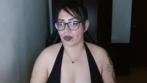 Snapshot of natashasmithe chatting on 05.18.26 Natasha Smithe online show from 05.18.26