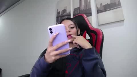 Snapshot of natashax_hot chatting on 11.15.25 Natashax online show from 11.15.25