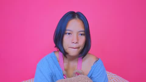 Snapshot of natchac chatting on 12.25.24 Natcha C online show from 12.25.24