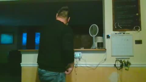 Snapshot of nateemkow chatting on 01.04.25 lombardIL online show from 01.04.25