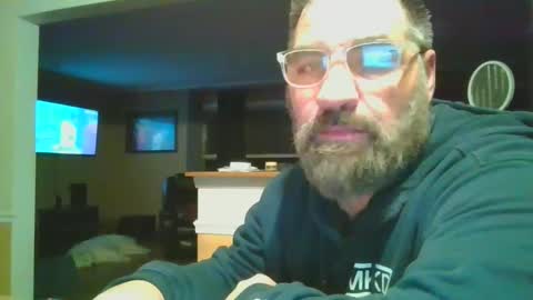 Snapshot of nateemkow chatting on 01.19.25 lombardIL online show from 01.19.25