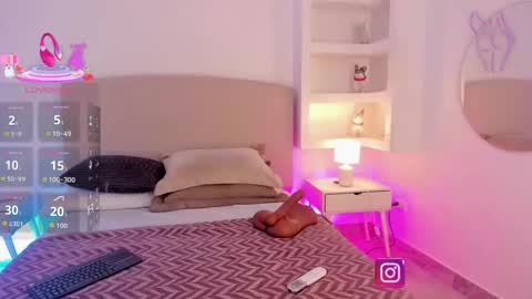 NATHALY  online show from 10.04.25