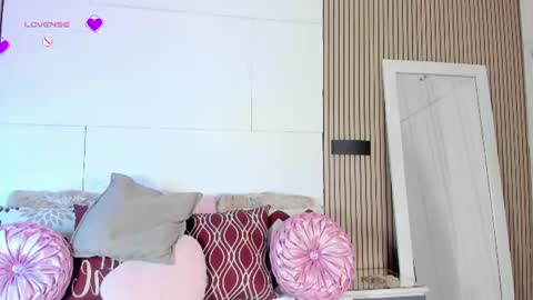 Snapshot of nathalyparker chatting on 07.04.26 nathy online show from 07.04.26