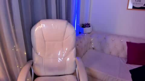 nathalyy_ds online show from 10.05.25