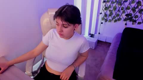 nathalyy_ds online show from 10.12.25