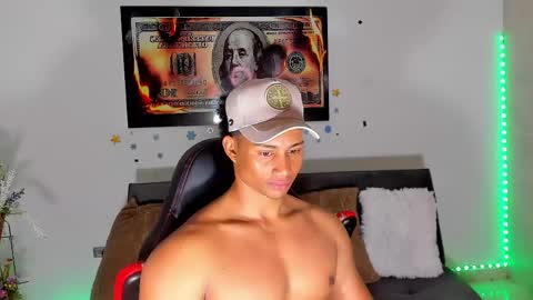 Snapshot of nathan_sexy247 chatting on 05.13.26 Nathan online show from 05.13.26