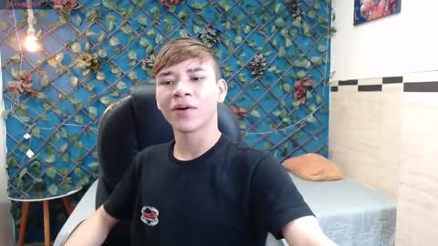 Snapshot of nathanclay chatting on 10.22.25 nathanclay online show from 10.22.25