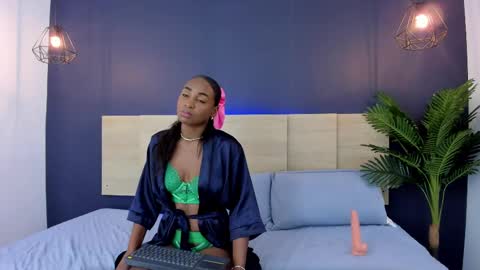 Snapshot of nathy_ross chatting on 02.12.25 nathy_ross online show from 02.12.25