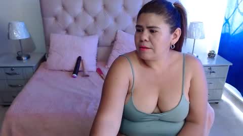 Snapshot of nathy_voyeur chatting on 01.18.25 nathy_voyeur online show from 01.18.25