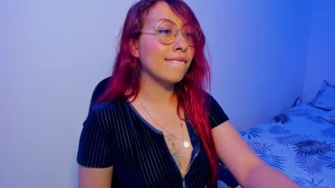 Snapshot of natt15 chatting on 10.15.25 Natalia online show from 10.15.25