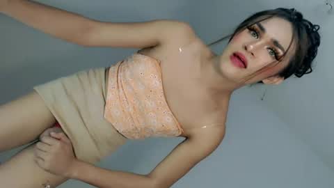 Snapshot of nattayah chatting on 06.19.26 Nathalie smith online show from 06.19.26