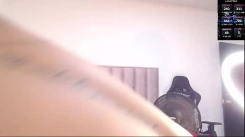 Snapshot of natural_bigass_nina chatting on 02.01.26 Sophia online show from 02.01.26