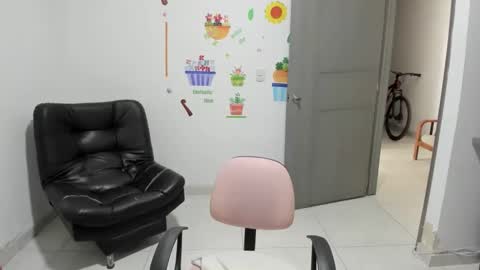 Andrea  online show from 02.10.25