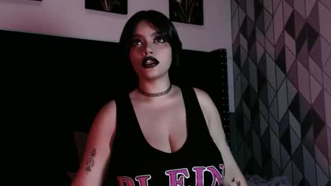 Gwen  online show from 10.22.25