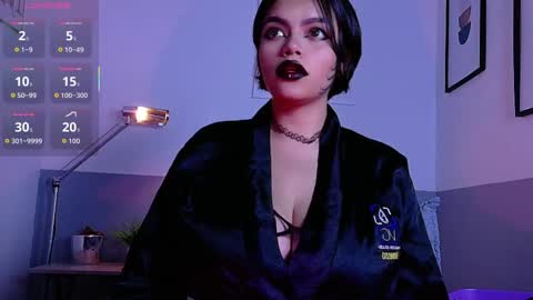 Gwen  online show from 10.30.25