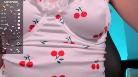 Snapshot of naturelly chatting on 02.26.25 Melisa FOLLOW ME online show from 02.26.25