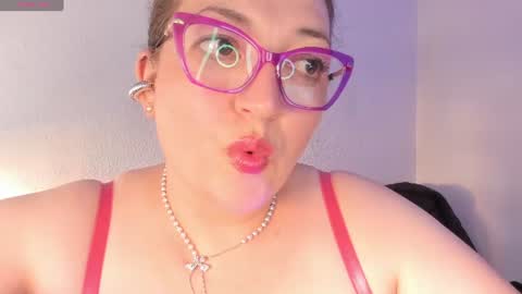 Snapshot of naty__mature_ chatting on 06.16.26 Nataly online show from 06.16.26