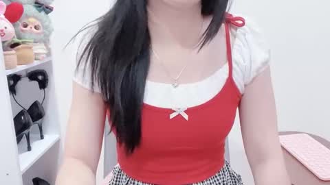 Kiki online show from 11.25.25