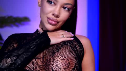 Snapshot of natydesiree chatting on 12.23.24 Naty online show from 12.23.24