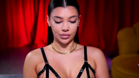 Snapshot of natydesiree chatting on 01.06.25 Naty online show from 01.06.25