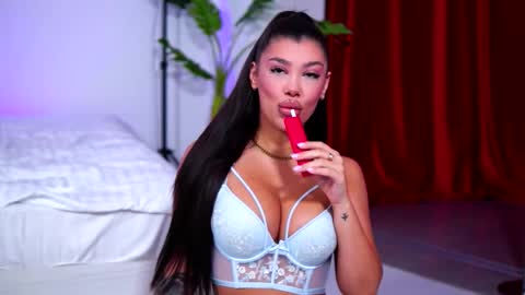 Snapshot of natydesiree chatting on 09.20.25 Naty online show from 09.20.25