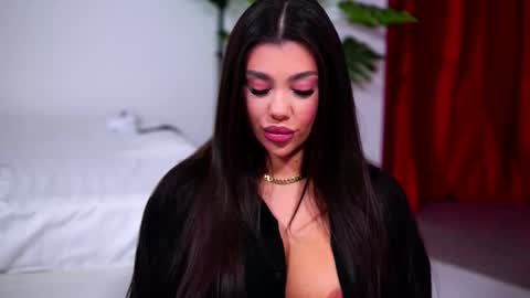 Snapshot of natydesiree chatting on 10.05.25 Naty online show from 10.05.25