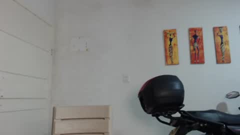 Snapshot of natzumi_mcqueen chatting on 01.12.25 Stella Mcqueen online show from 01.12.25