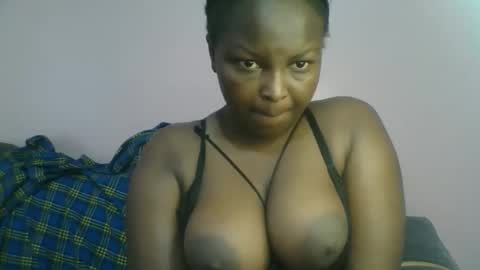 naughti_garlie online show from 11.16.25