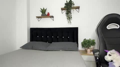 Emily online show from 11.14.25