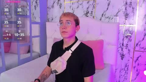 Christopher  Chris online show from 11.25.25