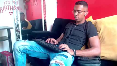 Snapshot of naughty_ares chatting on 09.12.25 naughty_ares online show from 09.12.25